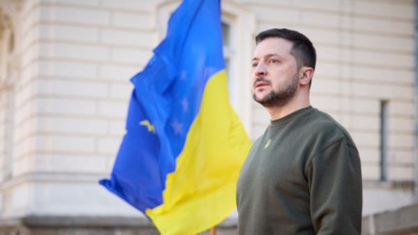 FILE PHOTO: Ukraine&#039;s President Volodymyr Zelenskiy waits for European Parliament President Roberta Metsola, amid Russia&#039;s attack on Ukraine, in Lviv, Ukraine March 4, 2023. Ukrainian Presidential Press Service/Handout via REUTERS