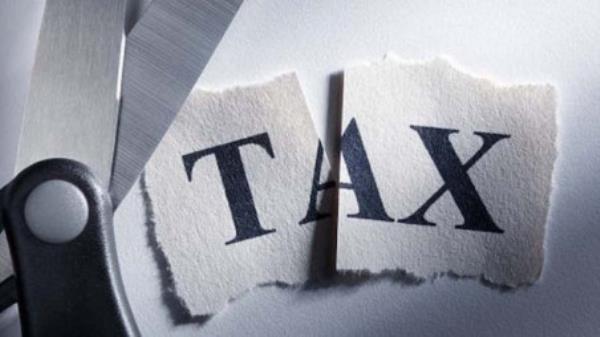 Imposing tax on low-income people, exempting the rich is illogical: Experts