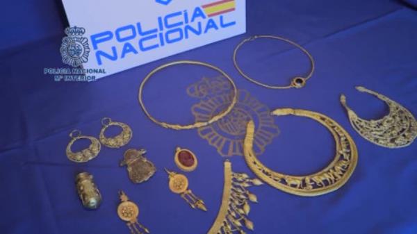 Spain has seized ancient gold artefacts valued at $63.6 million (60 million euros) stolen from Ukraine after thieves were caught trying to sell them in Madrid, Spanish police said on Mo<em></em>nday (October 23).

